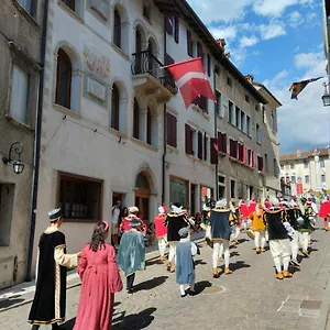 Pasqualigo - Tra Venezia E Le Dolomiti Feltre
